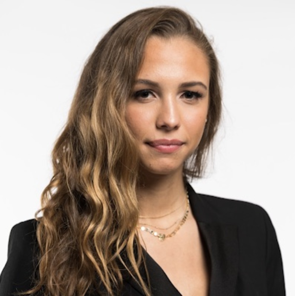 Meet your Posher, Izabel